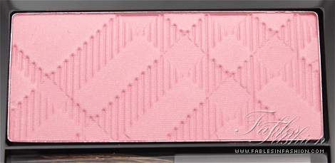 Burberry Natural Blush Light Glow Peony Blush No.04 Review Swatches and Photos Fables in Fashion