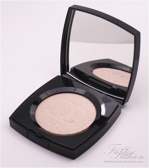 Chanel Poudre Signee de Chanel Illuminating Powder Spring 2013 Review &  Swatches - Musings of a Muse