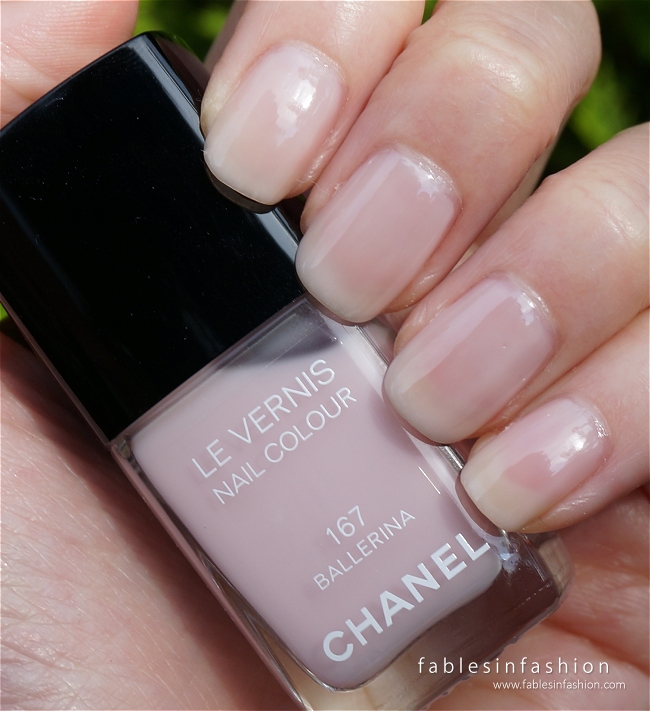 Chanel Le Vernis Longwear Nail Colours in Ballerina, Organdi