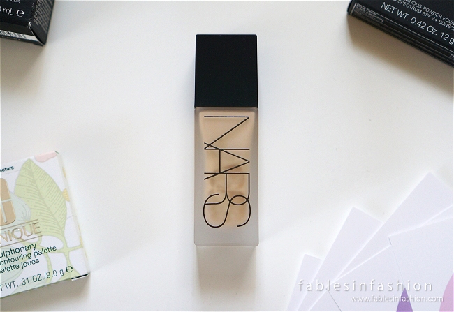 nars-all-day-luminous-weightless-foundation-01